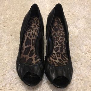 Black fo leather wedges